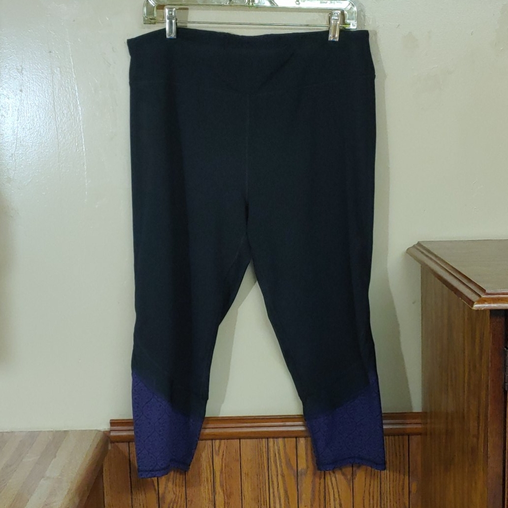 GAIAM OM Workout Mesh Capri Pants 1X